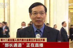 畢井泉回應“新藥在國內上市慢”：人手不夠