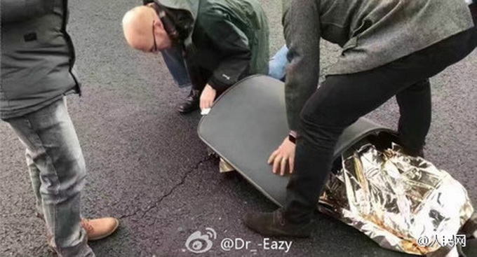 老外相助昏迷男子 做好事不分國籍網友稱贊“進口活雷鋒”