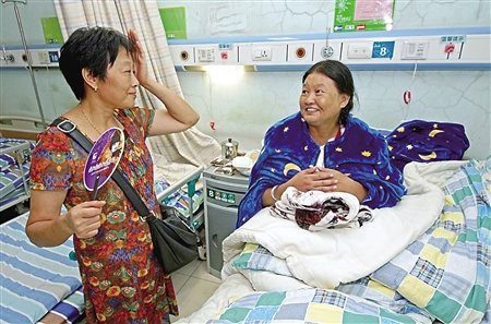 女子一場感冒“冷”七年 三伏天穿棉衣還要烤火
