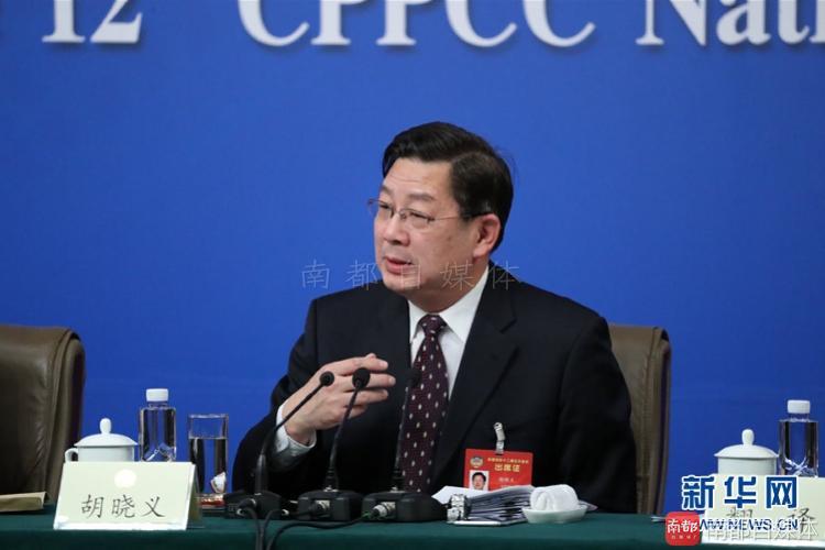 人保部原副部長胡曉義：去年每4秒有一人進入60，但老齡化不是洪水猛獸