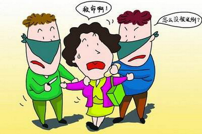 中游客南非遭槍擊 沖進(jìn)酒店持槍搶劫一家三口被歹徒攔截