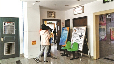 無(wú)主狗四處流竄咬傷多名路人最嚴(yán)重者腿被咬一窟窿