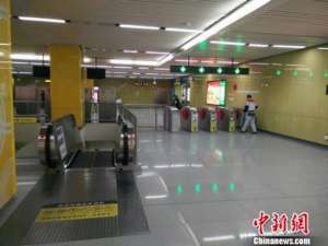 保潔員地鐵站被強吻 安全起見涉事站大媽已換為大爺