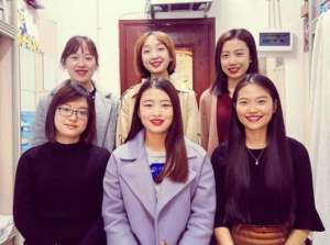 學霸寢室美女走紅 網友-你們完美詮釋了美貌與智慧并存