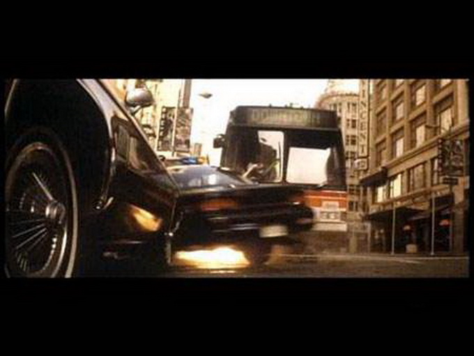 盜車賊靠“神技”30秒完成偷車 在場技師不知作何反應幾乎傻眼