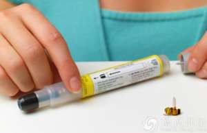 重慶家長疑注射疫苗遭“調包” 疫苗批號未填寫