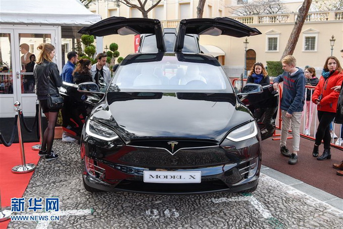 摩納哥國際車展 豪車爭相斗艷車迷的眼睛看花了