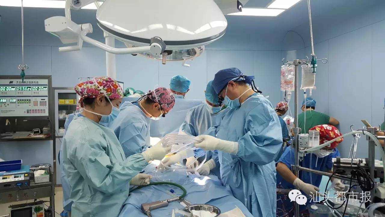 救危后醫生感慨作詩：“你若不愿離去 我又怎敢放棄”