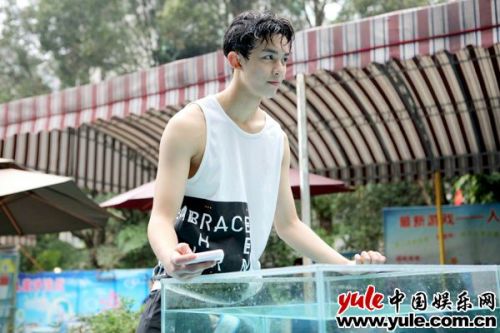 《24小時》第九期吳磊活力少年上線 網友：真拼命三石
