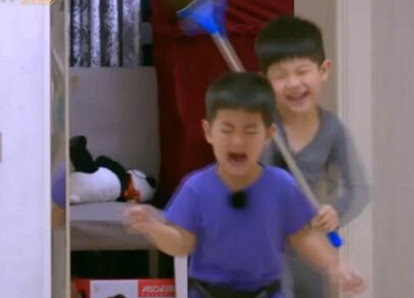《媽媽是超人2》安吉坑哭弟弟三次 被笑評良心不會痛嗎