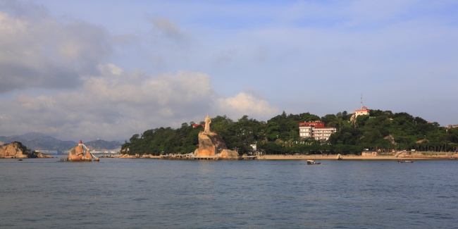 趙麗穎首次回應戀情馮紹峰沉默回應網友尊重